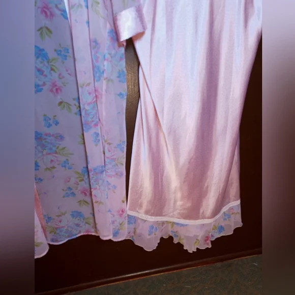 Gorgeous 1X Jaclyn Smith Stunning Lingerie Gown with Matching Robe Feminine - Picture 8 of 15